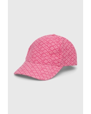 Guess czapka z daszkiem kolor różowy wzorzysta