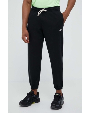 New Balance spodnie dresowe Athletics Remastered kolor czarny gładkie MP31503BK-3BK