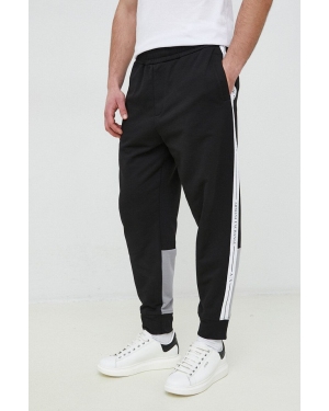 Armani Exchange spodnie dresowe kolor czarny z aplikacją
