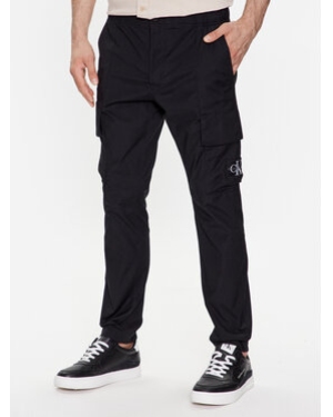 Calvin Klein Jeans Spodnie materiałowe J30J322922 Czarny Regular Fit