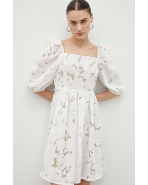 Bruuns Bazaar sukienka z domieszką lnu kolor biały mini rozkloszowana