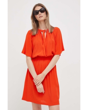 United Colors of Benetton sukienka kolor pomarańczowy mini rozkloszowana