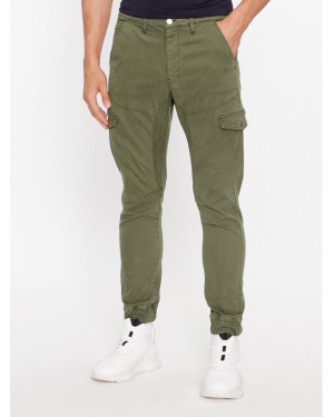 Guess Spodnie materiałowe M3BB17 WFPQA Zielony Slim Fit