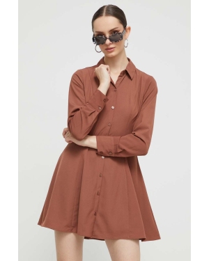 Abercrombie & Fitch sukienka kolor brązowy mini rozkloszowana