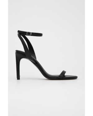 Calvin Klein sandały skórzane Essentia kolor czarny